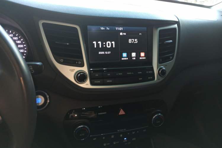 Used Hyundai Tucson 2015 1.6T Dual-Clutch Two-Wheel-Drive Smart Model
