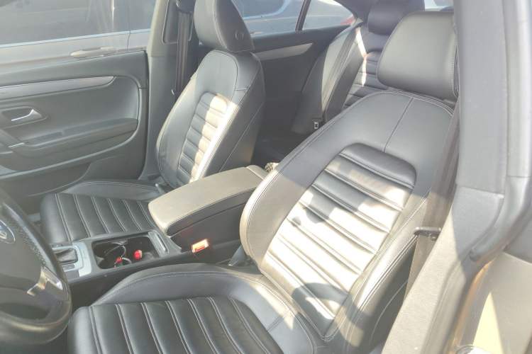 Used Volkswagen FAW-Volkswagen CC 2015 1.8TSI Prestige Model
