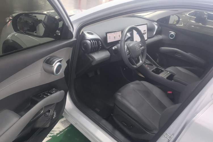 Used BYD Yuan PLUS 2025 Intelligent Driving Version 510 KM Beyond-Grade Edition
