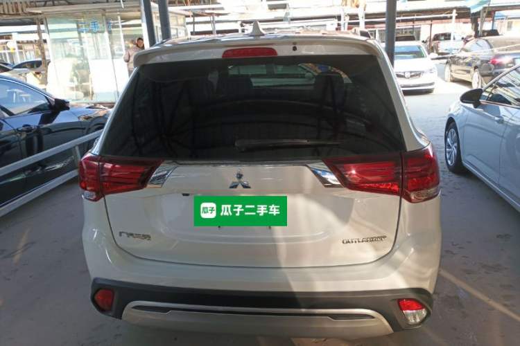 Used Mitsubishi Outlander 2019 2.0L Two-Wheel Drive Comfort Edition 5 Seats China VI Standard
