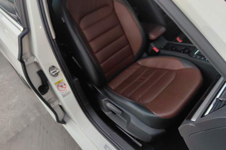 Used Volkswagen Lamando 2015 280TSI DSG Comfort Edition
