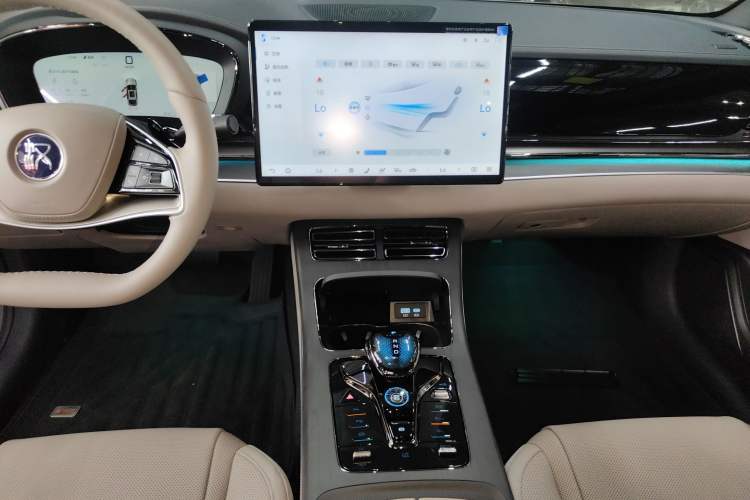 Used BYD Han 2025 DM-i Intelligent Driving Edition 125KM LiDAR Flagship Model
