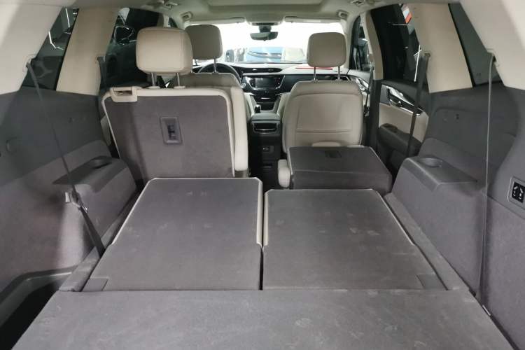 Used Cadillac XT6 2022 2.0T Six-Seater Four-Wheel Drive Luxury Version
