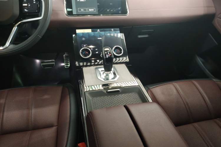 Used Land Rover Range Rover Evoque 2023 Aurora L 249 PS Luxury Edition