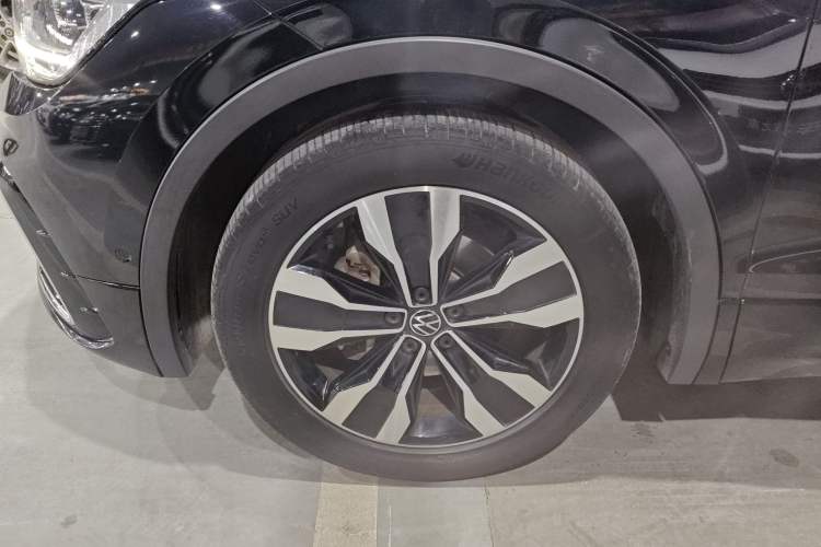 Used Volkswagen Tiguan L 2022 330TSI Automatic Two-Wheel Drive R-Line Enhanced Edition
