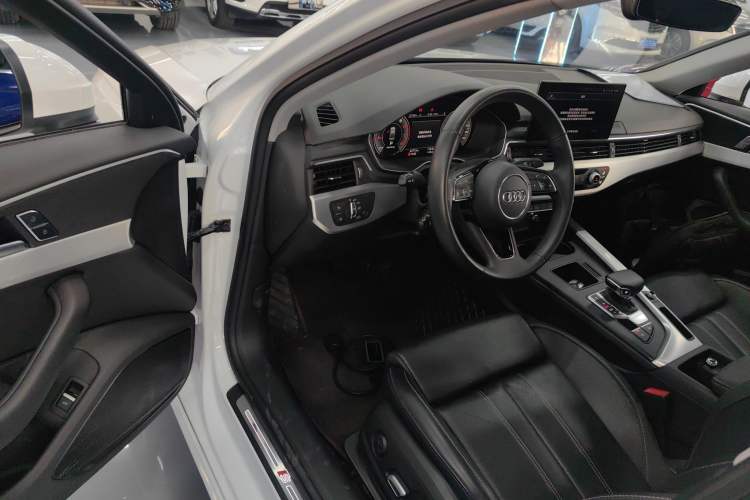 Used Audi A4L 2024 40 TFSI Fashion Dynamic Model