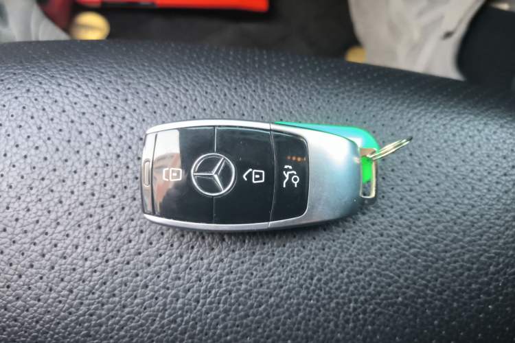 Used Mercedes-Benz C-Class 2018 C 180 L Fashion Edition Sport Version