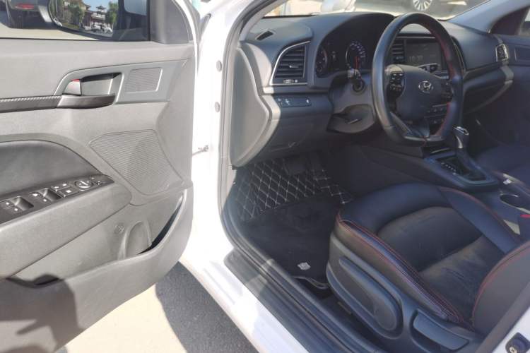 Used Hyundai Elantra 2018 1.4T Dual-Clutch Xuan Dong · Dynamic Edition