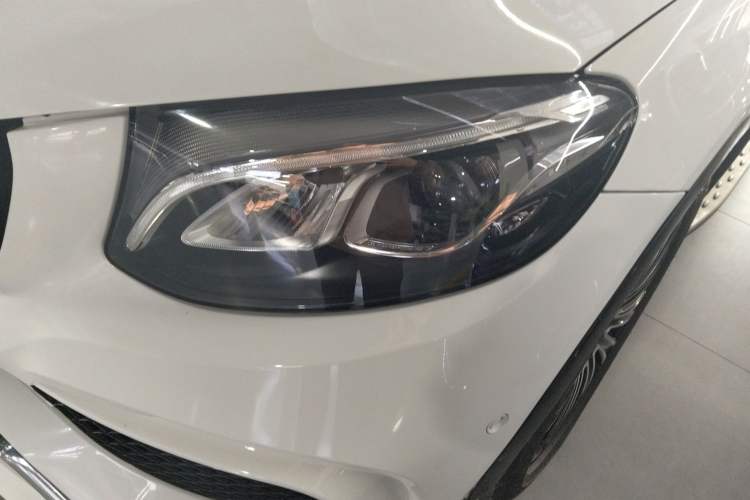 Used Mercedes-Benz GLC 2018 Facelifted GLC 260 4MATIC Dynamic Edition