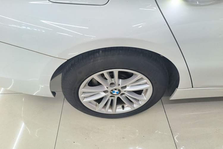 Used BMW 3 Series 2015 316Li Fashion Model
