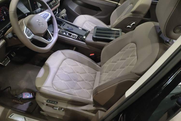 Used Volkswagen Viloran 2024 380TSI Premium Edition
