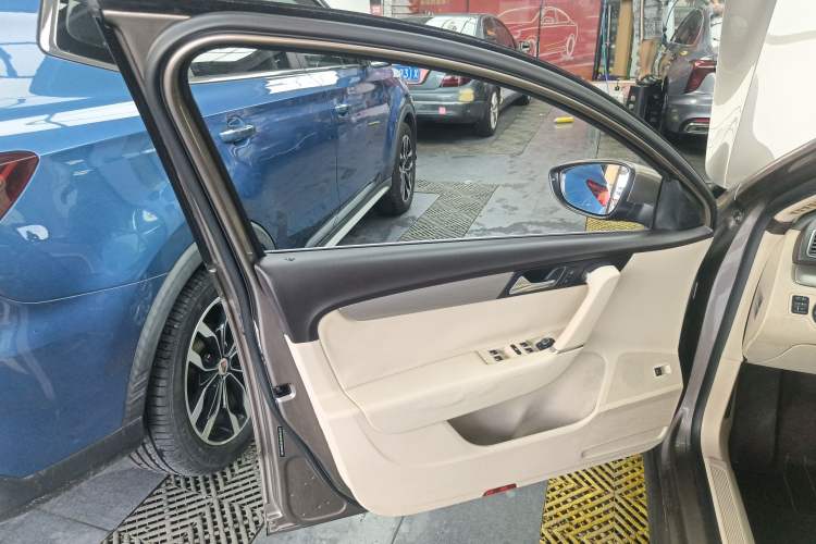 Used Volkswagen Magotan 2013 1.8TSI Premier Model
