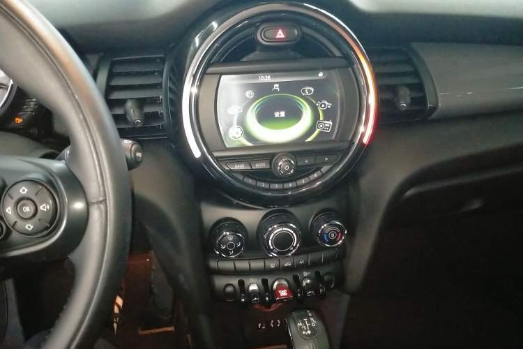 Used  MINI 2015 1.5T COOPER Fun Five-Door Edition
