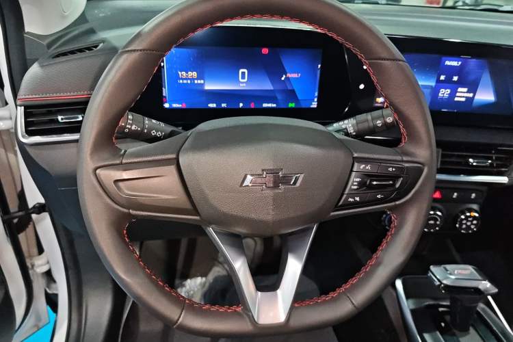 Used Chevrolet Trax 2022 Encore RS 1.5T CVT Cool
