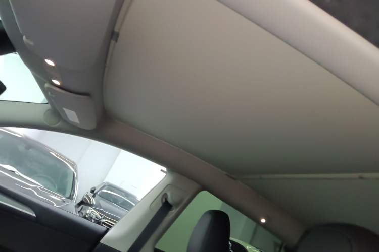 Used Tesla Model Y 2023 Rear-Wheel-Drive Version