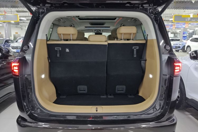 Used  RF8 PHEV 2024 Zhiling Edition 1.5T 150KM Flagship Model – Lithium Iron Phosphate
