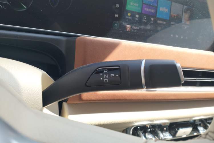 Used ORA Good Cat 2023 401 km Standard Range Comfort Version Lithium Iron Phosphate