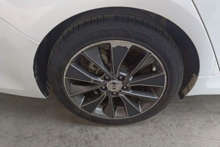 Used Kia K5 2016 2.0L Automatic LUX