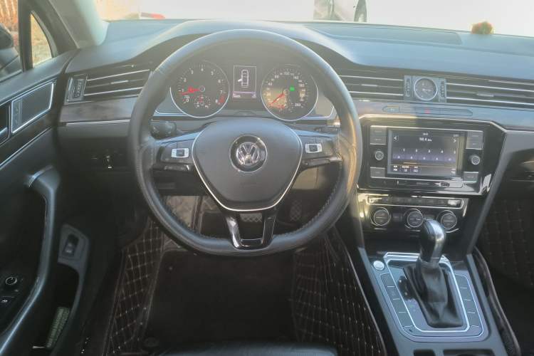 Used Volkswagen Magotan 2018 Facelift 330TSI DSG Luxury Model