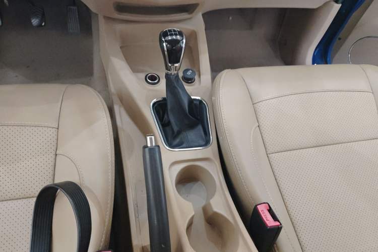 Used Wuling Hongguang 2014 1.5L S Comfort Model
