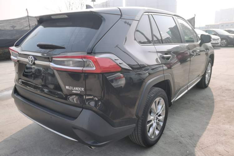 Used Toyota Wildlander 2022 2.0L CVT 4x4 Luxury PLUS Edition