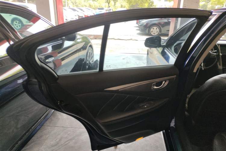 Used Infiniti Q50L 2016 2.0T Enjoyment Edition
