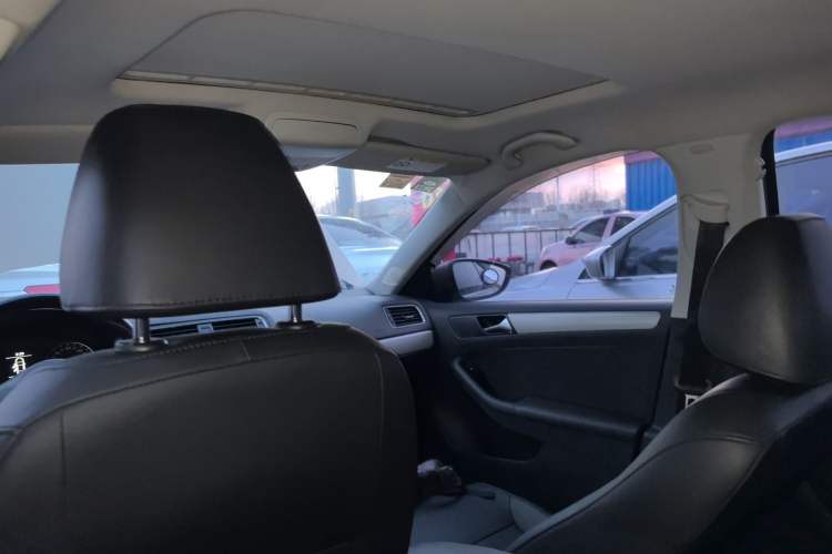 Used Volkswagen Sagitar 2014 Revised Version 1.4TSI Manual Luxury Edition
