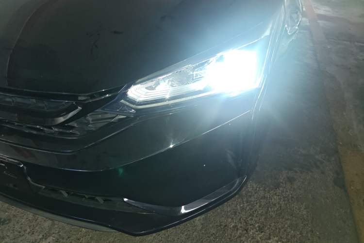 Used Dongfeng Aeolus Yixuan 2020 230T Automatic Glare-Proof Dark Knight Edition
