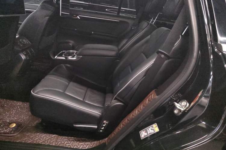 Used Mercedes-Benz R-Class 2017 R 320 4MATIC Luxury Collection Edition