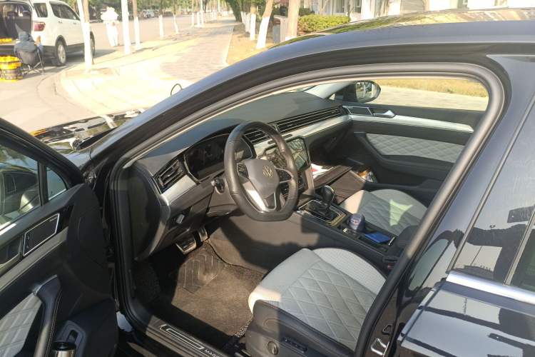 Used Volkswagen Magotan 2023 2 Million Units Limited-Edition 380TSI DSG Flagship Version
