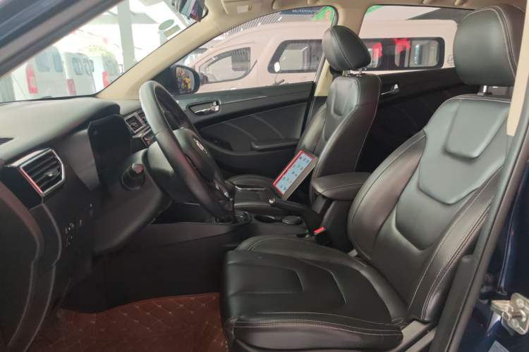 Used Dongfeng Fengon 580 2017 1.8L Manual Comfort Model
