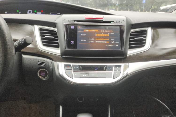 Used Honda Jade 2014 1.8L Automatic Comfort Elite Version 5 Seats