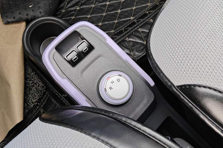 Used Chery QQ Ice Cream 2022 170km Sundae Phosphate Lithium-Ion
