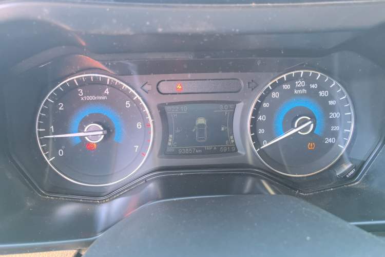 Used Dongfeng Fengon 580 2021 Revised ☆ Star Edition 1.8L Manual Elite Version
