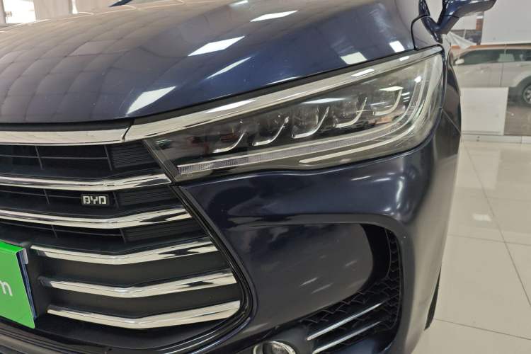 Used BYD Song MAX 2017 1.5T Automatic Smart Connect Luxury 7-Seater
