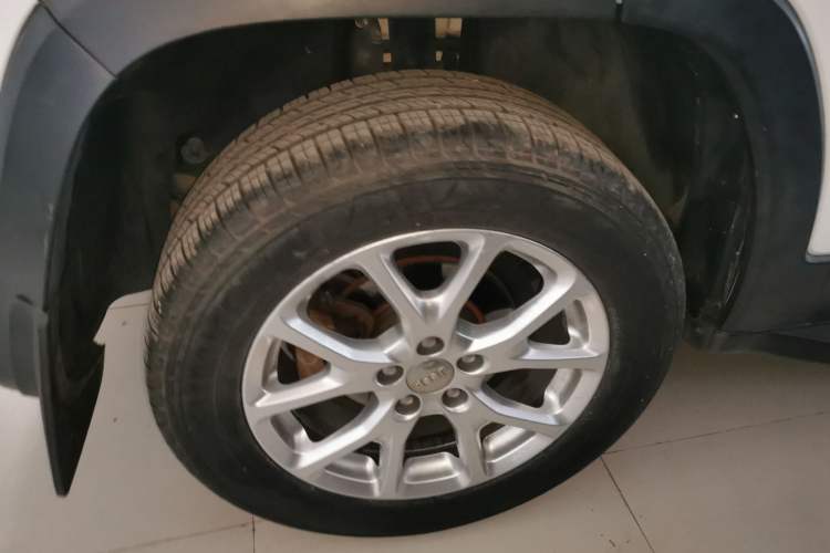 Used  Cherokee 2016 2.4L Leading Edition