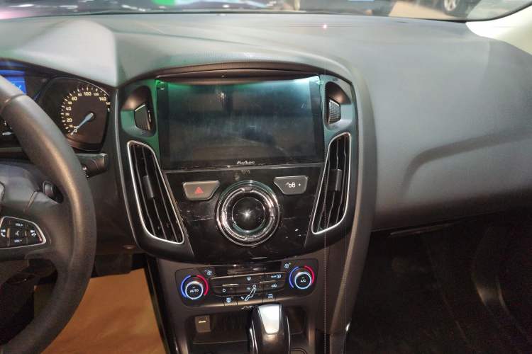 Used Ford Focus 2015 Sedan 1.6L Automatic Trend Model