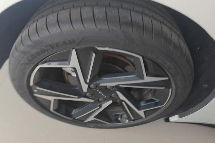 Used Lynk & Co 07 2024 EM-P 126 Long-Range Intelligent Driving Ultra