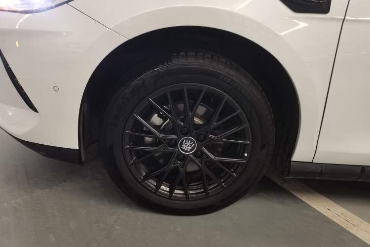 Used BYD Qin PLUS 2025 EV Smart Drive Edition 420KM Leading Model