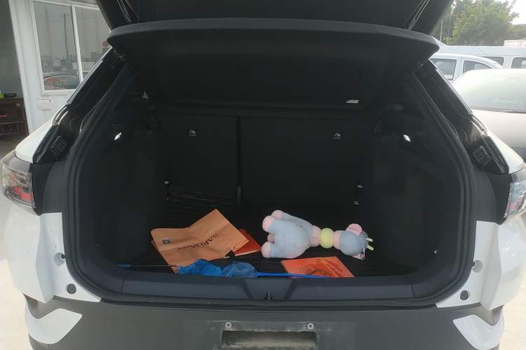 Used Volkswagen ID.4 CROZZ 2021 Long-Range Lite PRO Two-Wheel Drive Version
