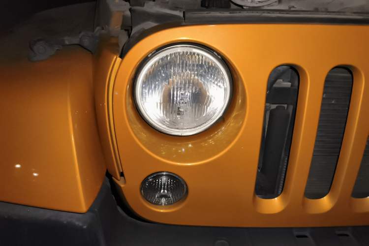 Used  Wrangler 2014 3.0L Sahara Four-Door Edition