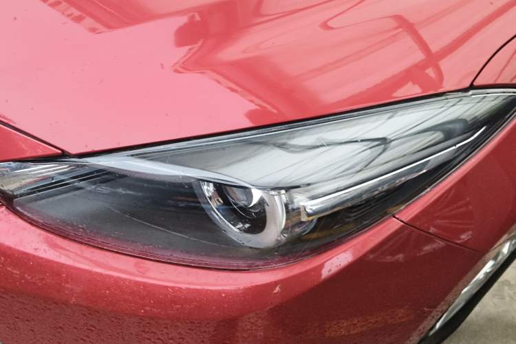 Used Mazda Mazda 3 Axela 2017 Sedan 1.5L Automatic Luxury Model Emission Standard China V
