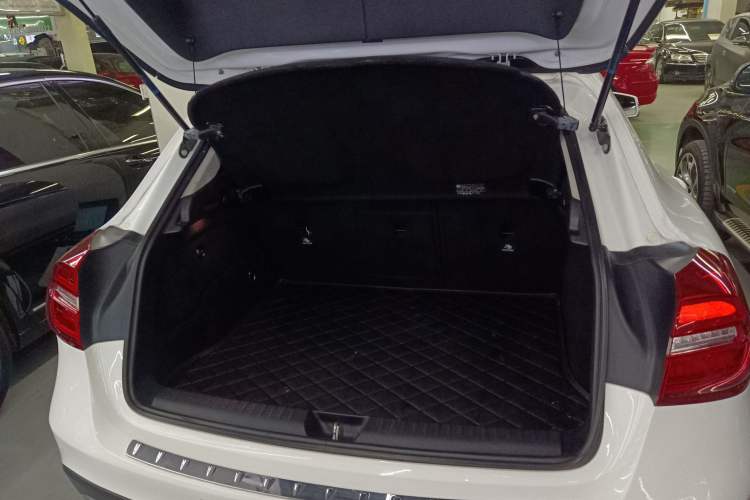 Used Mercedes-Benz GLA 2015 GLA 220 4MATIC Fashion Model