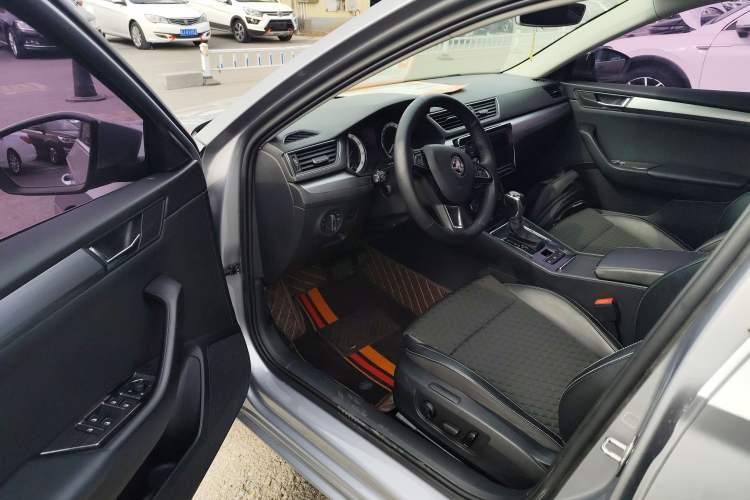 Used Skoda Superb 2018 TSI330 DSG Comfort Edition China VI Standard