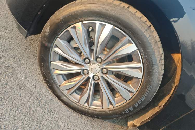 Used Hongqi E-QM5 2022 431 km Charge & Enjoy Edition
