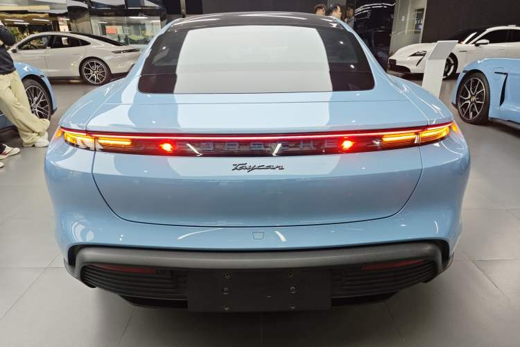 Used Porsche Taycan 2022-Year Updated Taycan
