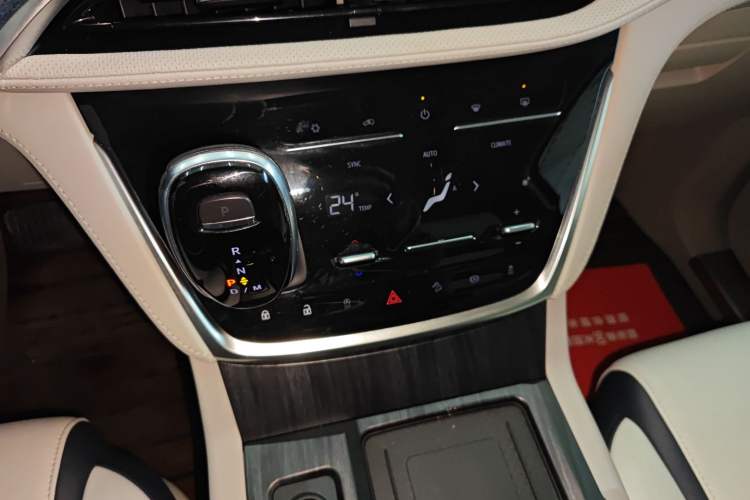 Used Buick GL8 2020 ES Land Cruiser 653T Comfort Edition