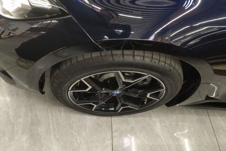 Used BMW i3 2024 eDrive 40 L Midnight Edition
