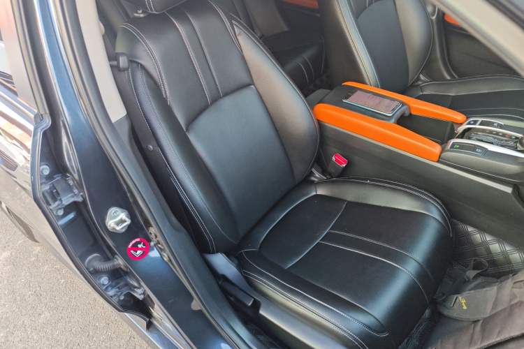 Used Honda Civic 2016 220TURBO CVT Luxury Edition
