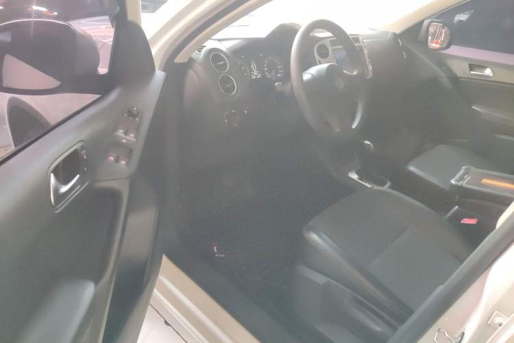 Used Volkswagen Tiguan 2017 300TSI Automatic Two-Wheel Drive Silk Road Luxury Edition
